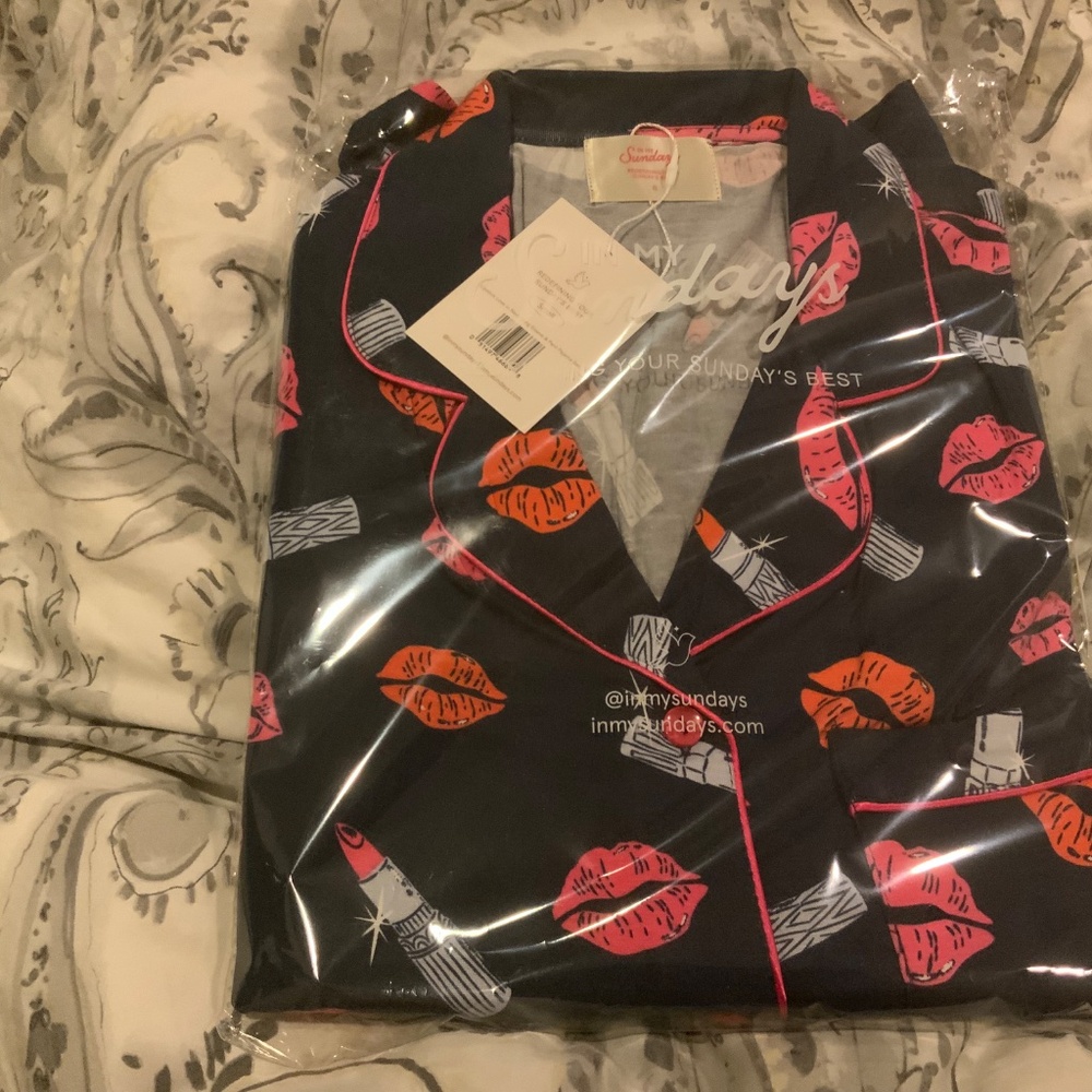 In My Sundays Lipstick Love in Navy Long Sleeve and Pant Pajama Set, size S, - Picture 5 of 6